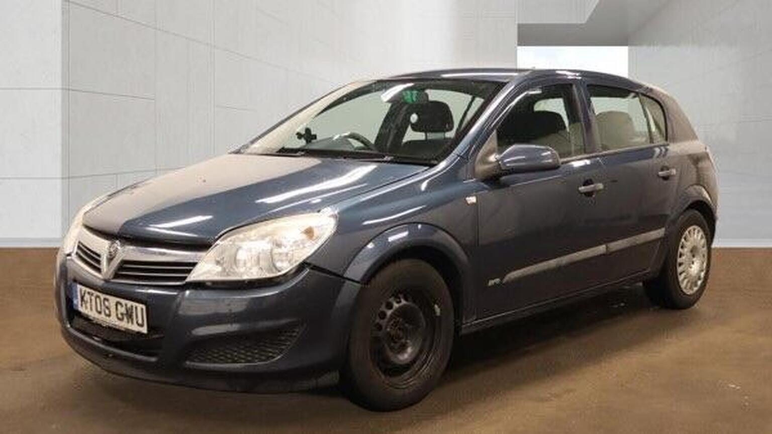2008 Vauxhall ASTRA 1.6i 16v Life 5dr, exterior view 3