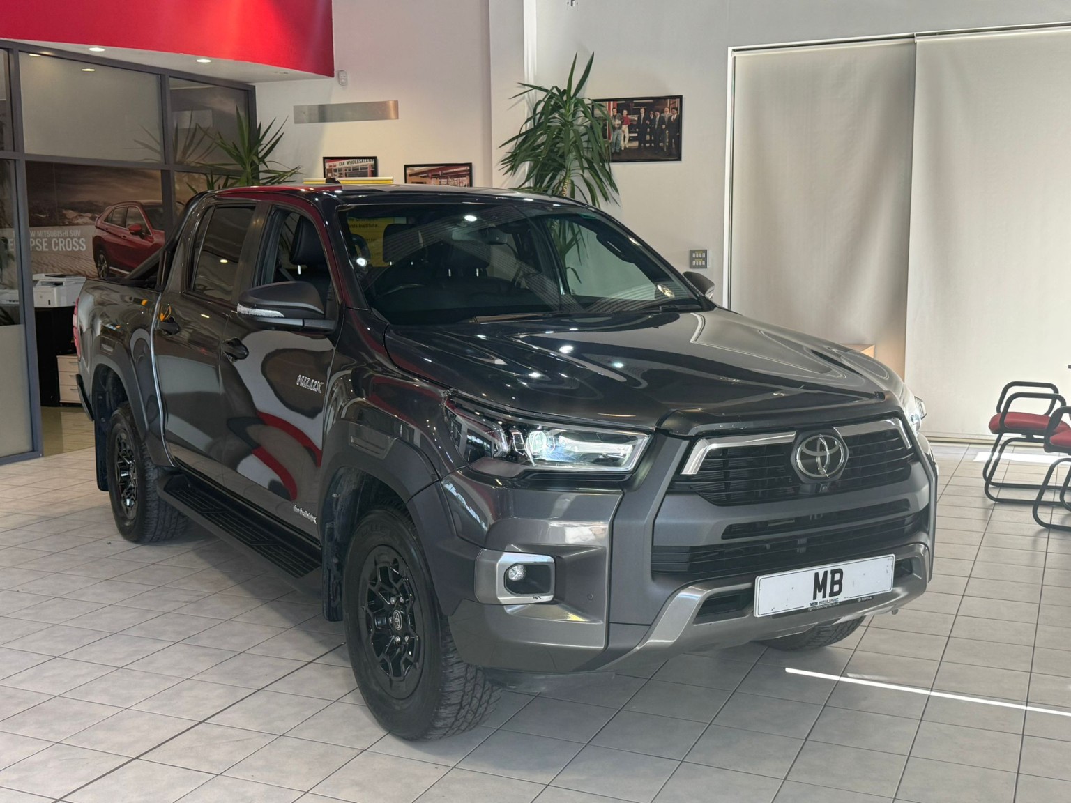 2023 Toyota HILUX 2.8 D-4D Invincible X, exterior view 2