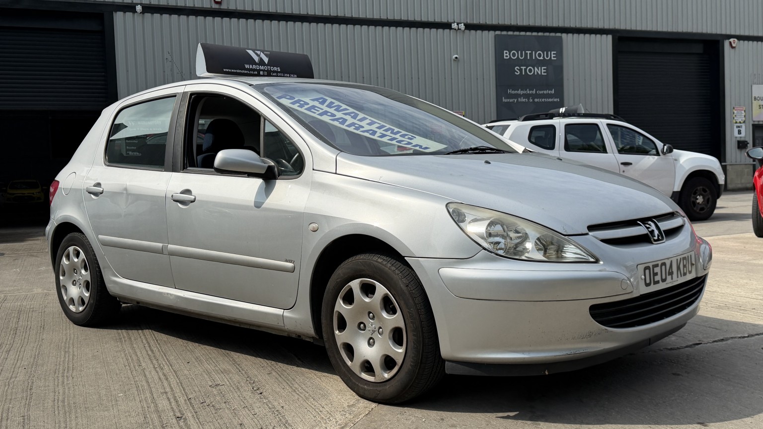 2004 Peugeot 307 1.4 16v Envy Silver 5dr 1 KEEPER+GREAT VALUE+LOW MILES, exterior view 3