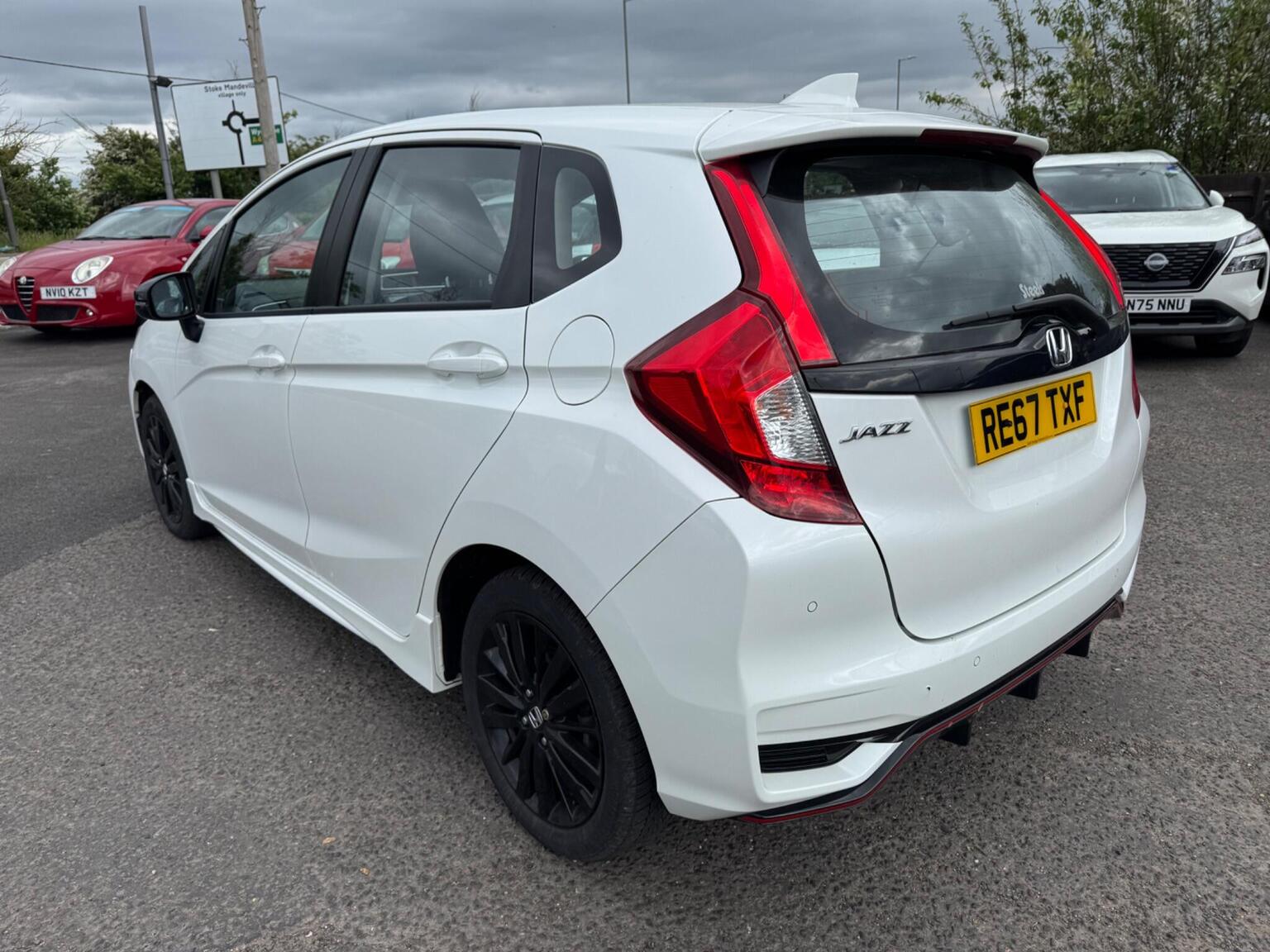 2018 Honda JAZZ 1.5 i-VTEC Sport CVT Euro 6 (s/s) 5dr, exterior view 2