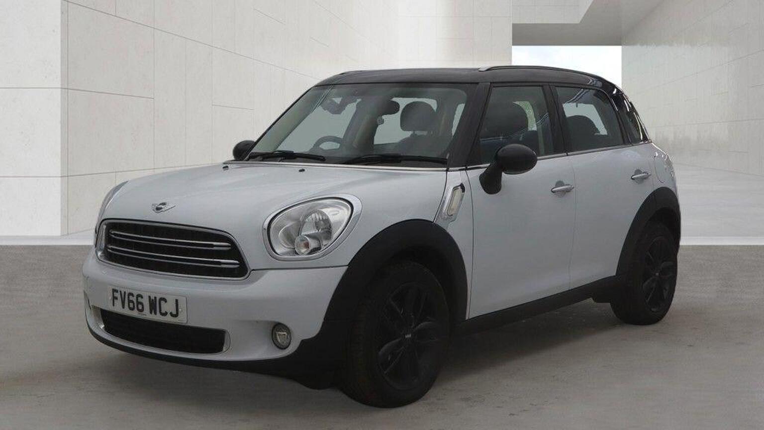 2016 MINI COUNTRYMAN 1.6 Cooper D Euro 5 (s/s) 5dr, exterior view 2