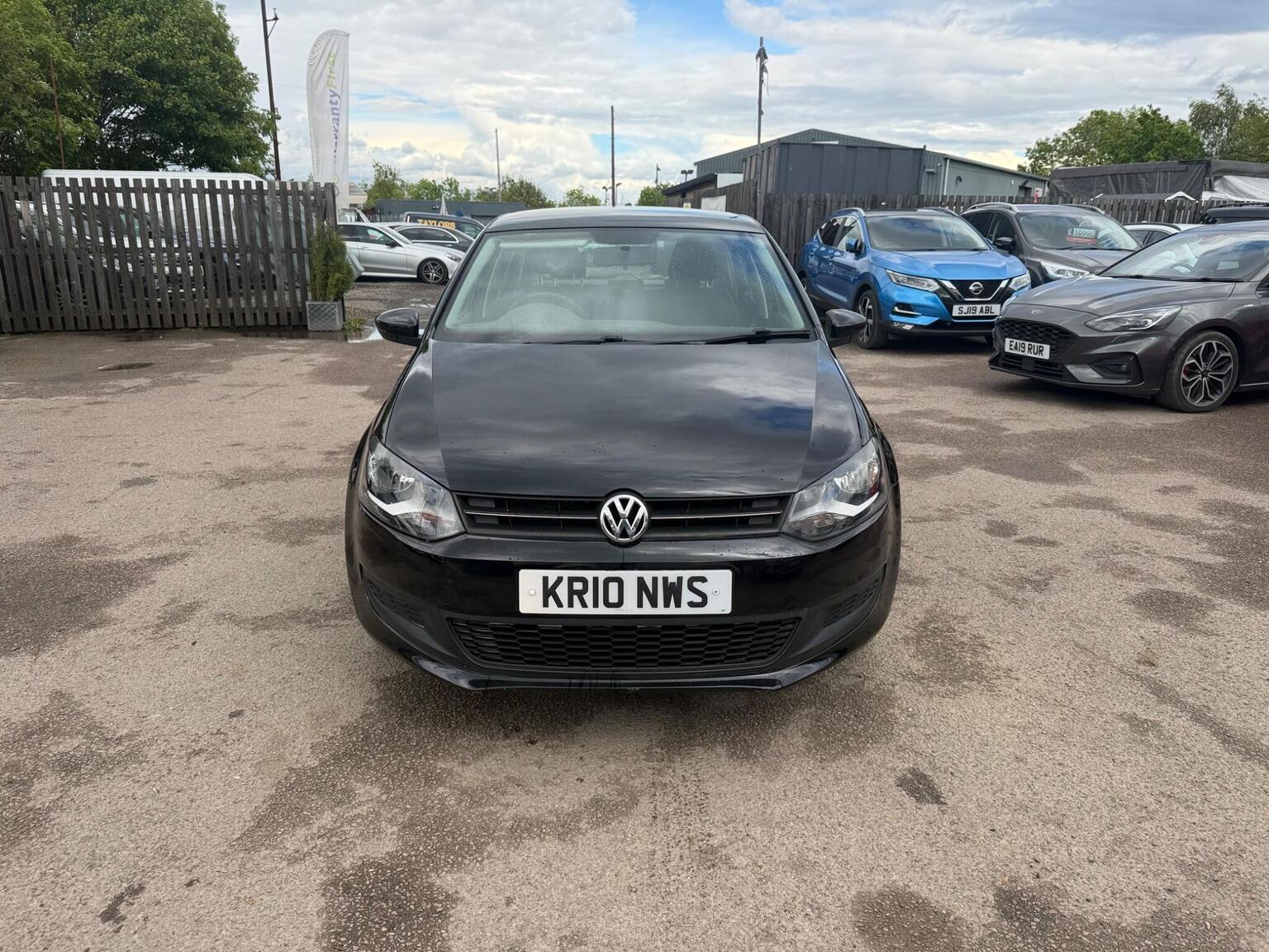 2010 Volkswagen POLO 1.4 SE DSG Euro 5 5dr, exterior view 2