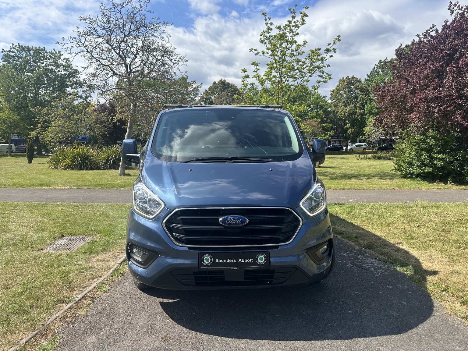 2019 Ford TRANSIT CUSTOM 2.0 300 EcoBlue Limited, exterior view 2