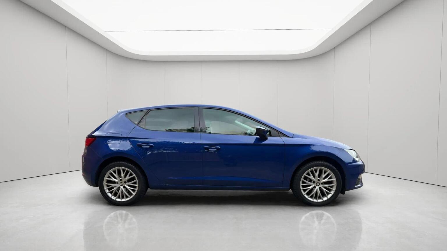 2018 SEAT LEON 1.2 TSI SE Dynamic Technology Euro 6 (s/s) 5dr, exterior view 4