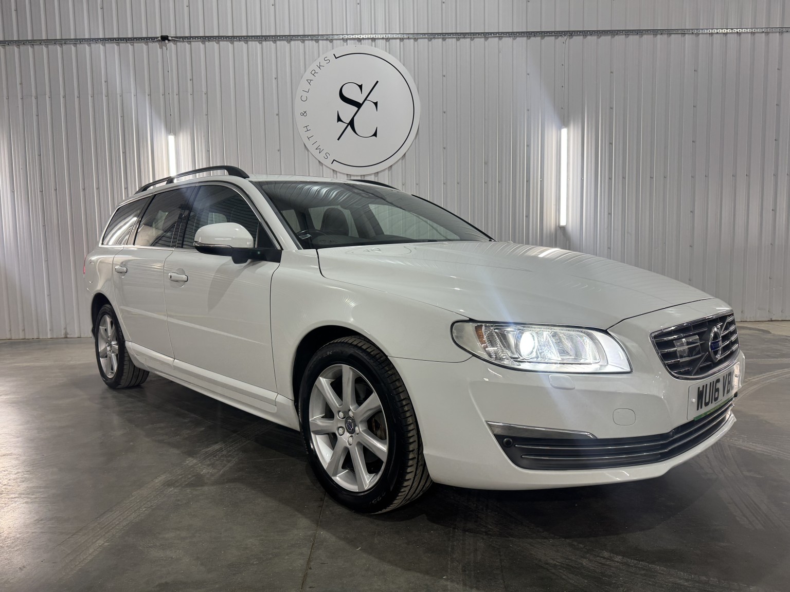 2024 Volvo V70 2.0 T5 SE LUX for sale, exterior front view