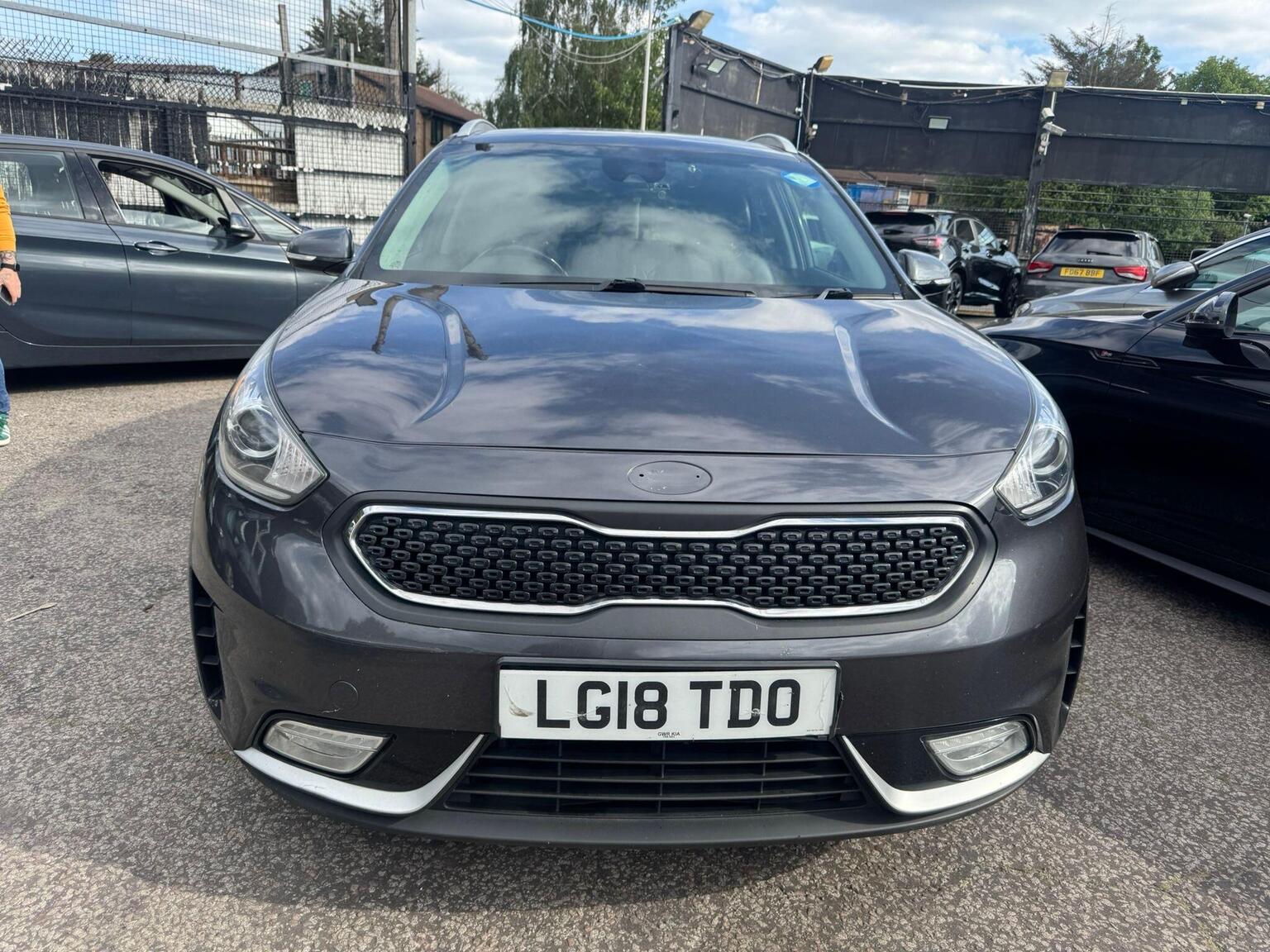 2018 Kia NIRO 1.6h GDi 2 DCT Euro 6 (s/s) 5dr, exterior view 4