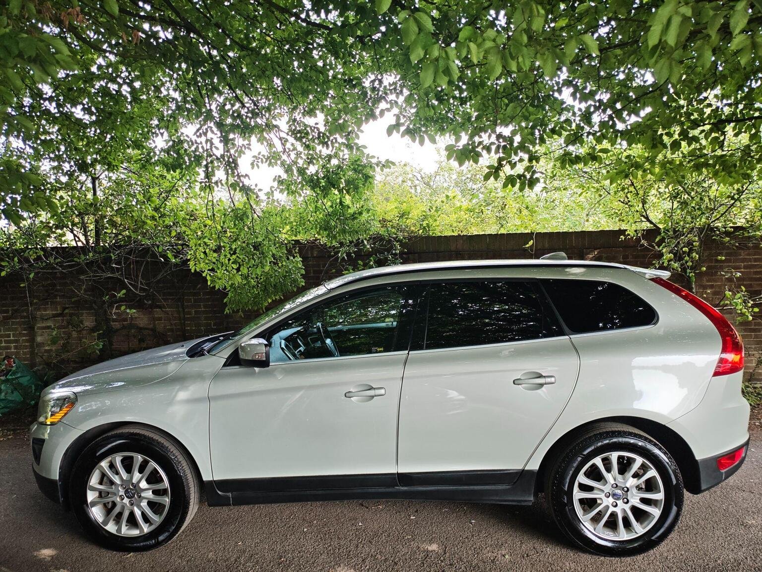 2010 VOLVO XC60 3.0 T6 SE Lux Geartronic AWD Euro 5 5dr