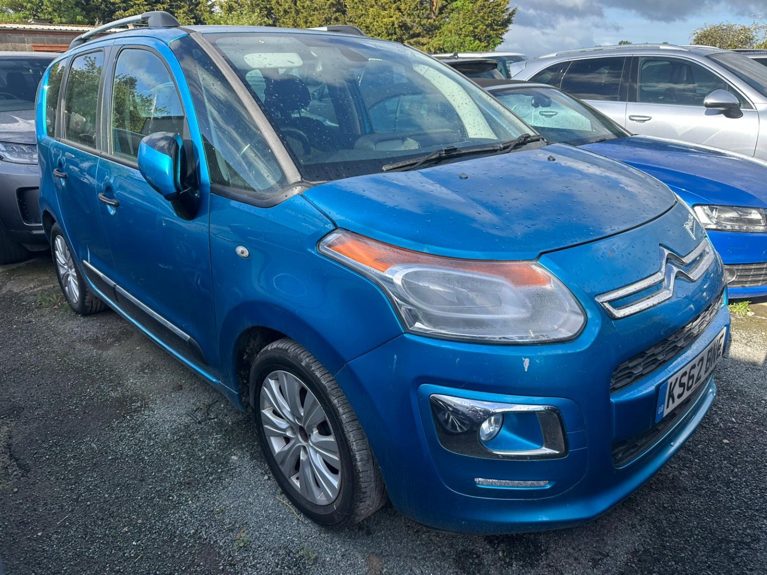 2013 Citroen C3 PICASSO 1.6 VTi Exclusive, exterior view 3