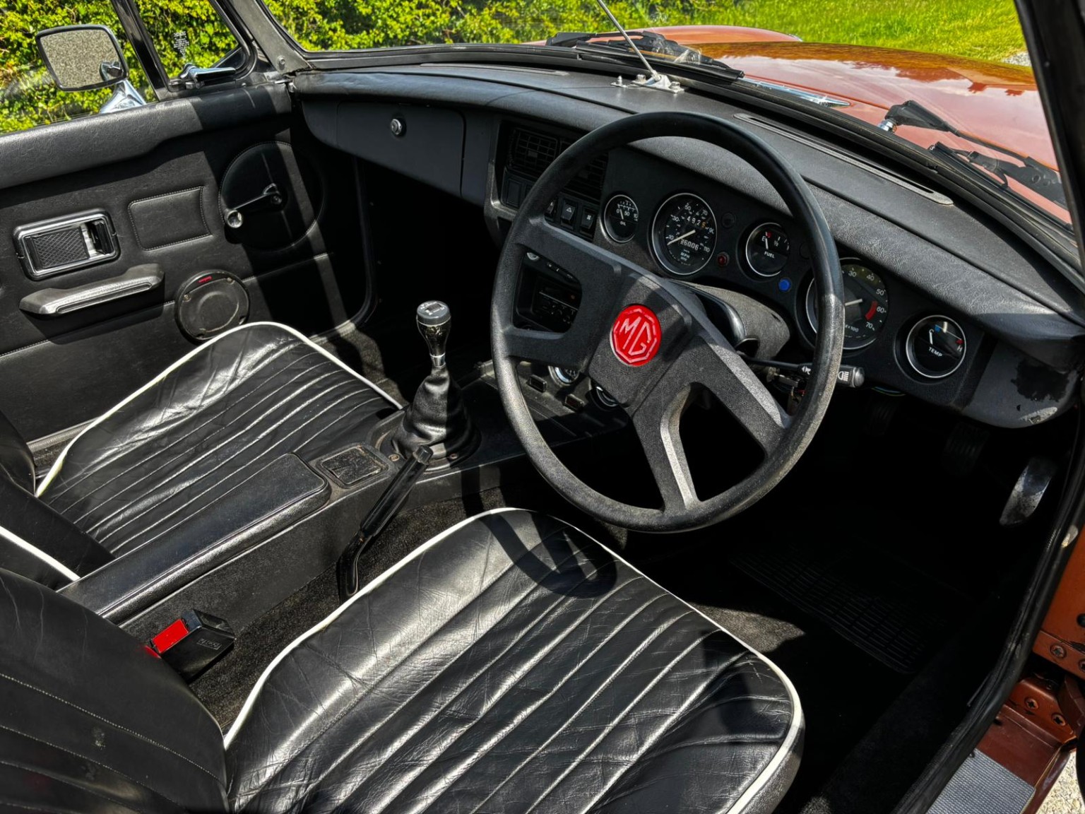 1981 MG MGB 1.8 LE Roadster, exterior view 2