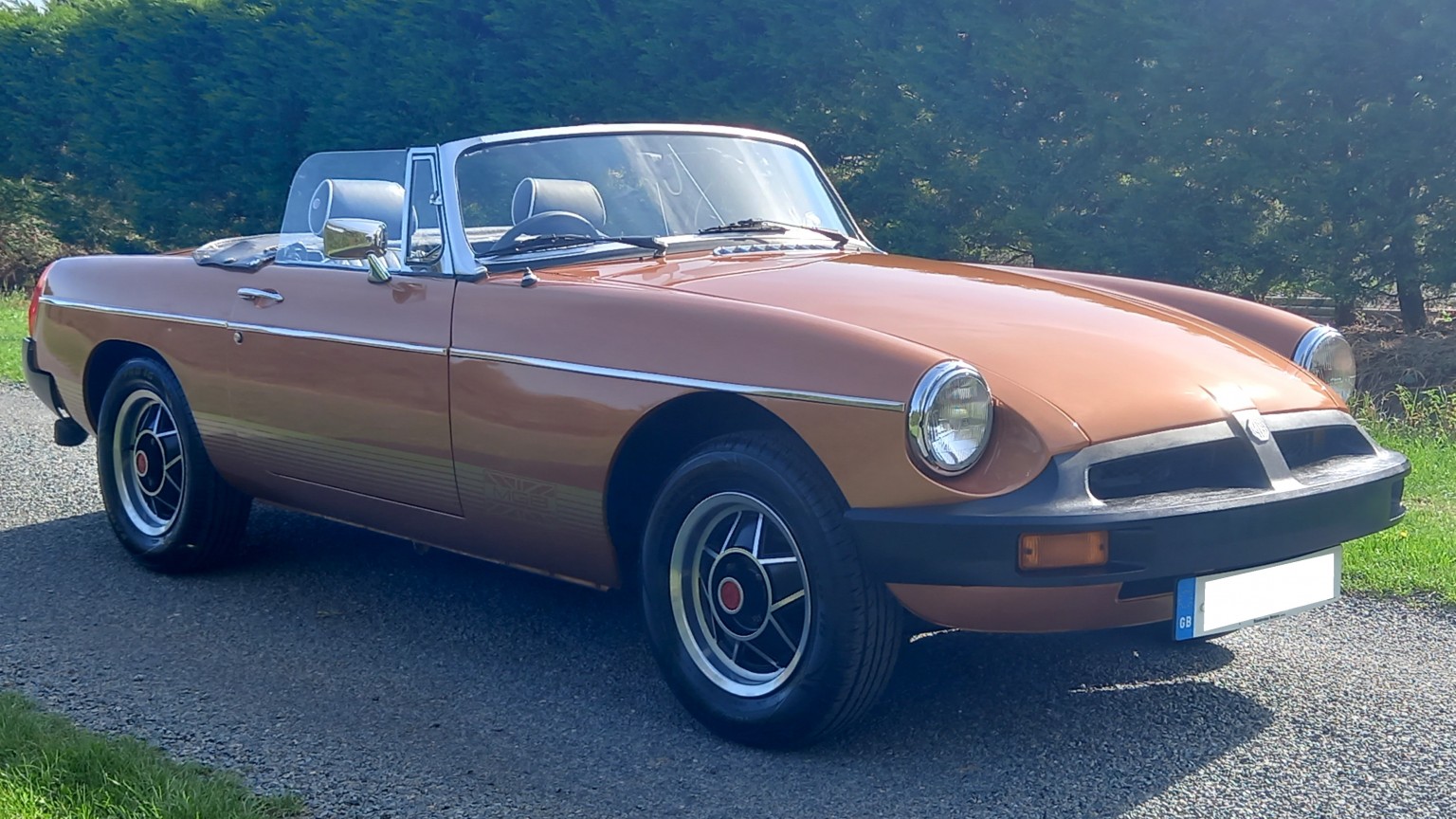 1981 MG MGB 1.8 LE Roadster, exterior view 4