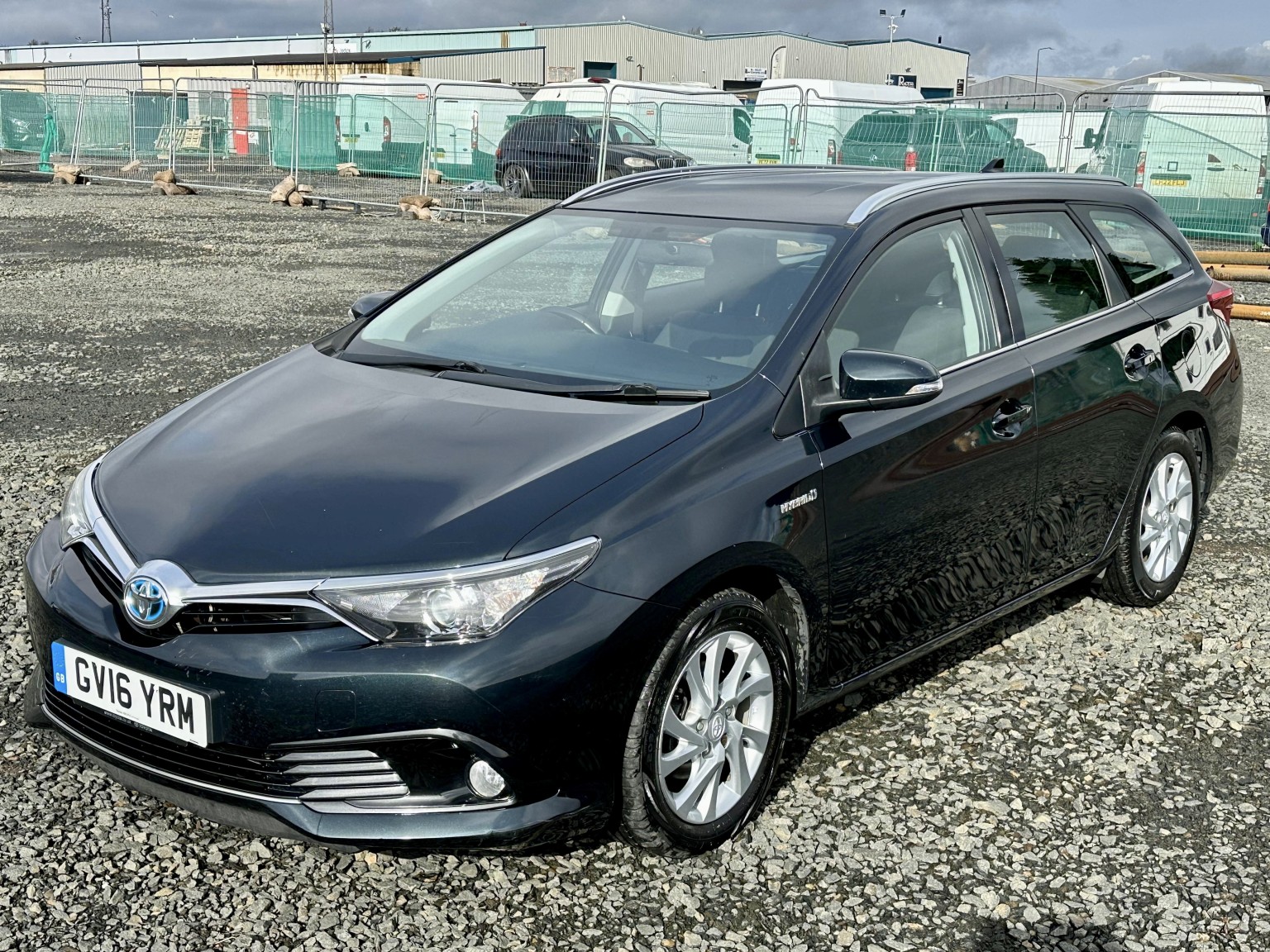2016 Toyota AURIS 1.8 VVT-h Business Edition, exterior view 4