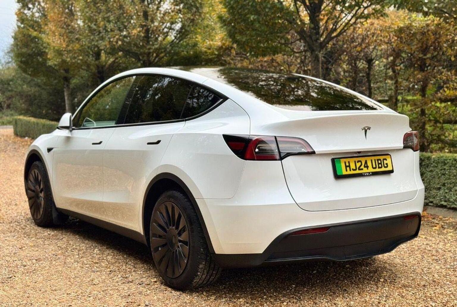 2024 Tesla MODEL Y Auto RWD 5dr, exterior view 4
