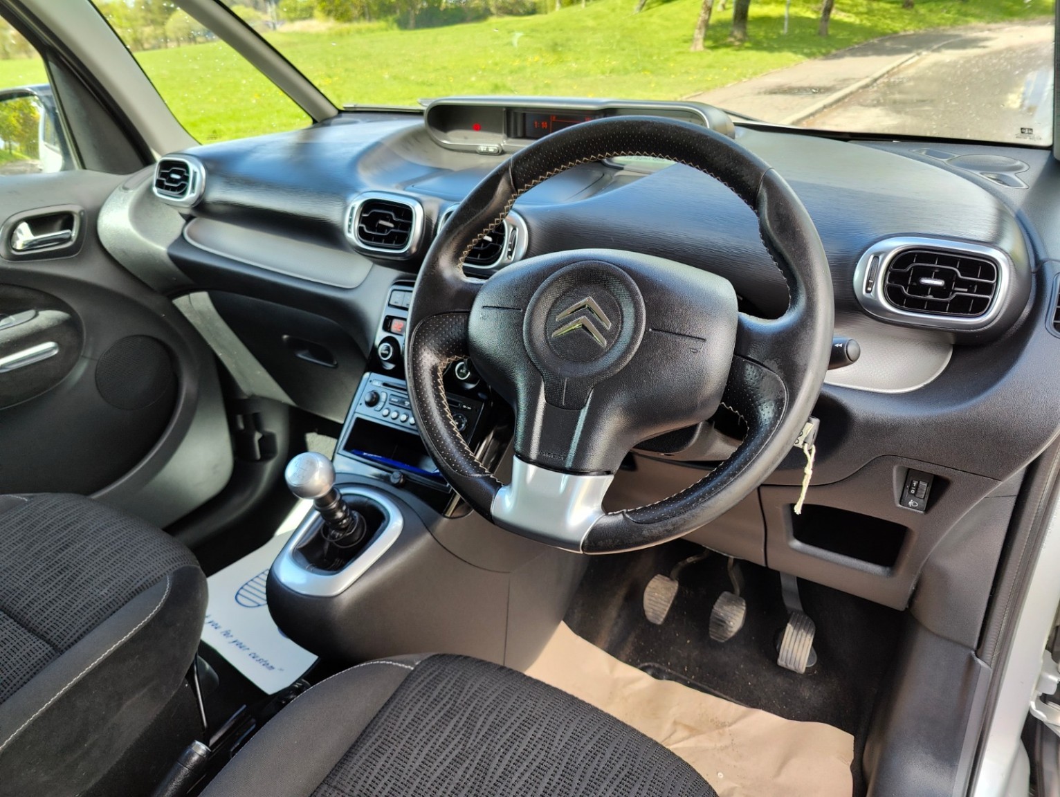 2011 Citroen C3 PICASSO 1.6 HDi Exclusive, exterior view 3