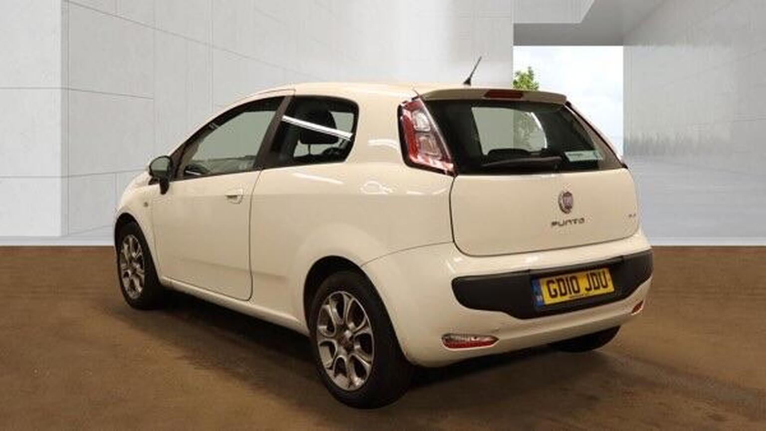 2010 Fiat PUNTO EVO 1.4 GP Euro 5 (s/s) 3dr, exterior view 4