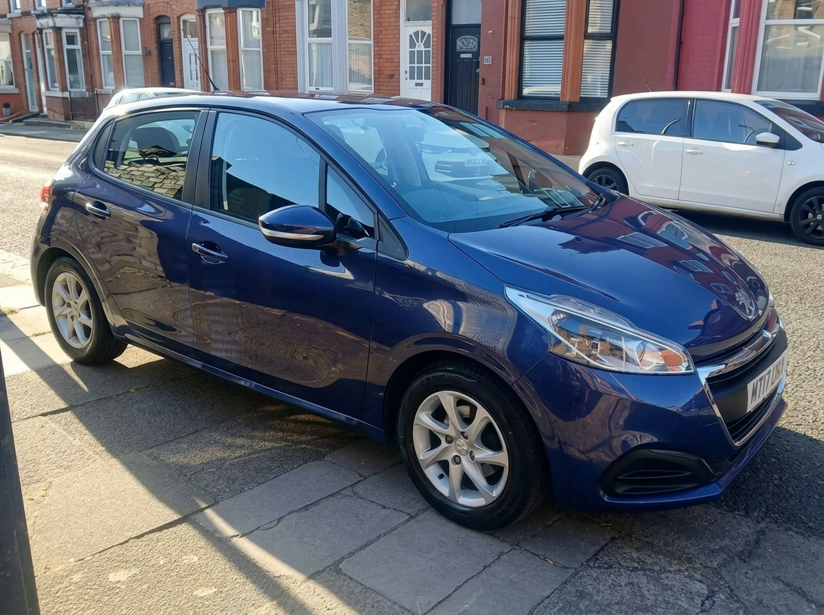 2017 PEUGEOT 208 1.2 PureTech Active