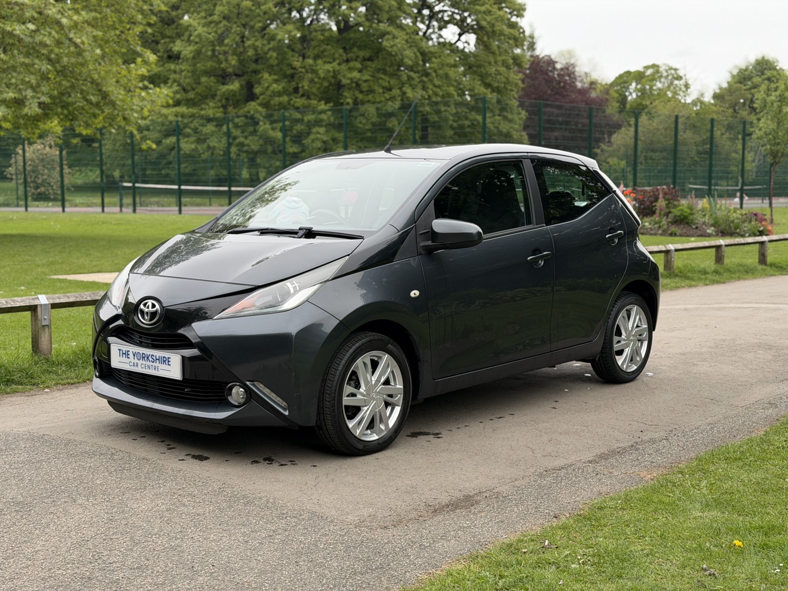 2015 Toyota AYGO 1.0 VVT-i x-pression, exterior view 3