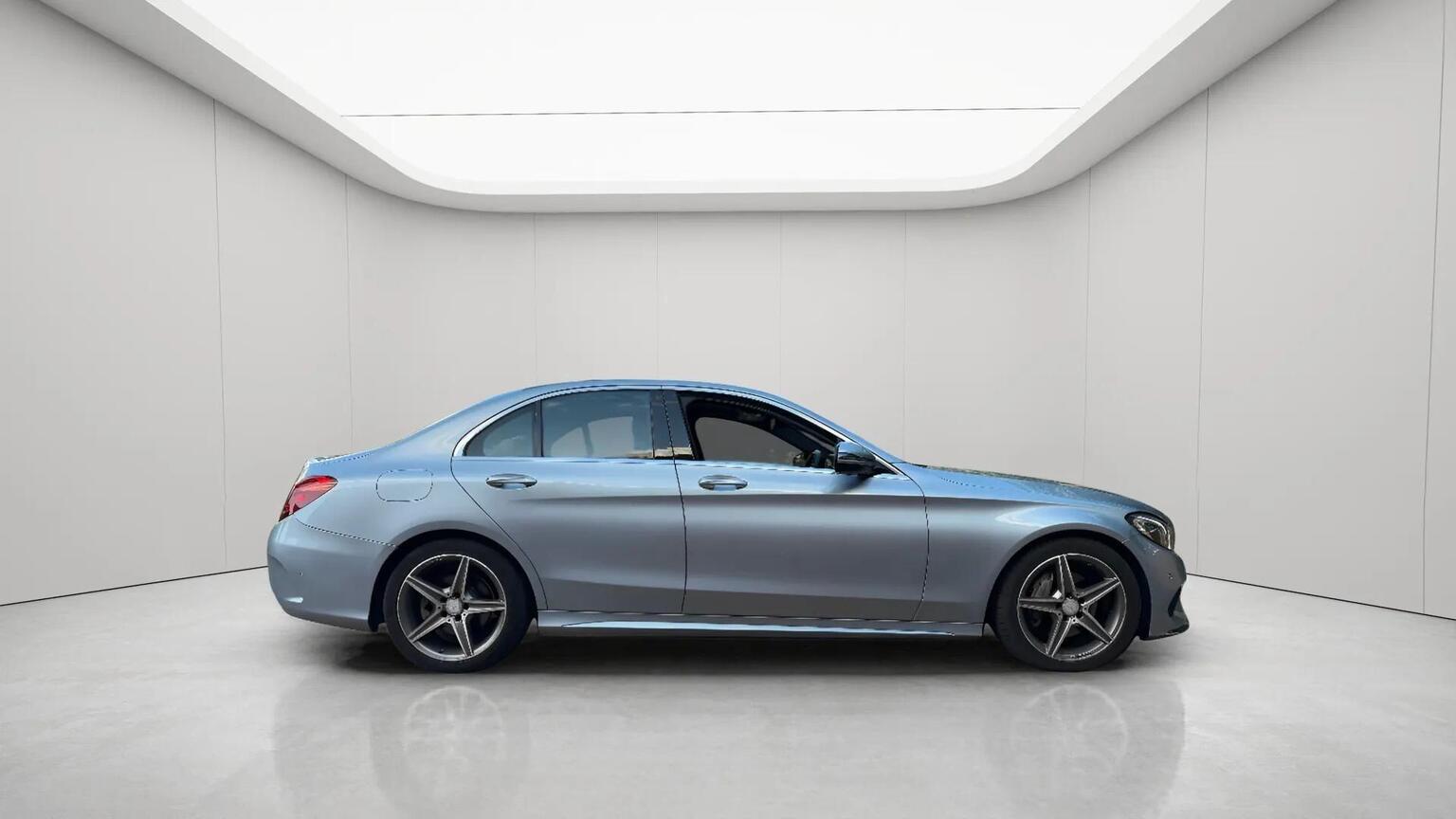 2015 Mercedes-Benz C CLASS 2.1 C220d AMG Line (Premium) 7G-Tronic+ Euro 6 (s/s) 4dr, exterior view 4