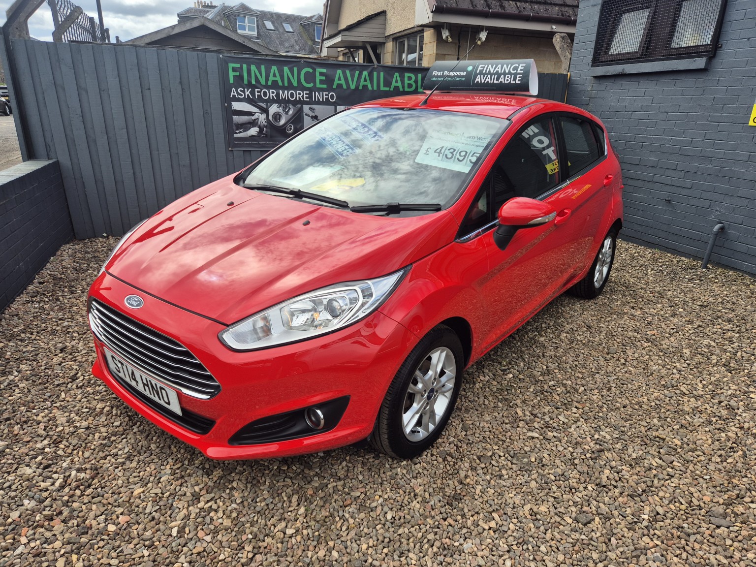 2014 Ford FIESTA 1.0 T EcoBoost Zetec, exterior view 2