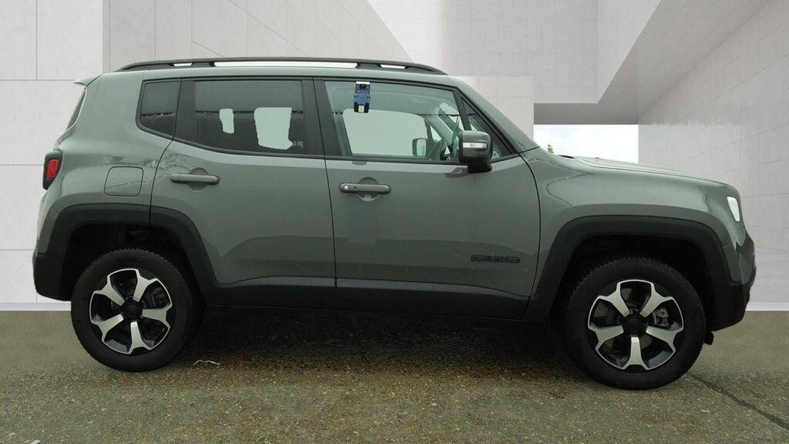 2022 Jeep RENEGADE 1.3 GSE T4 11.4kWh Trailhawk Auto 4xe Euro 6 (s/s) 5dr, exterior view 2