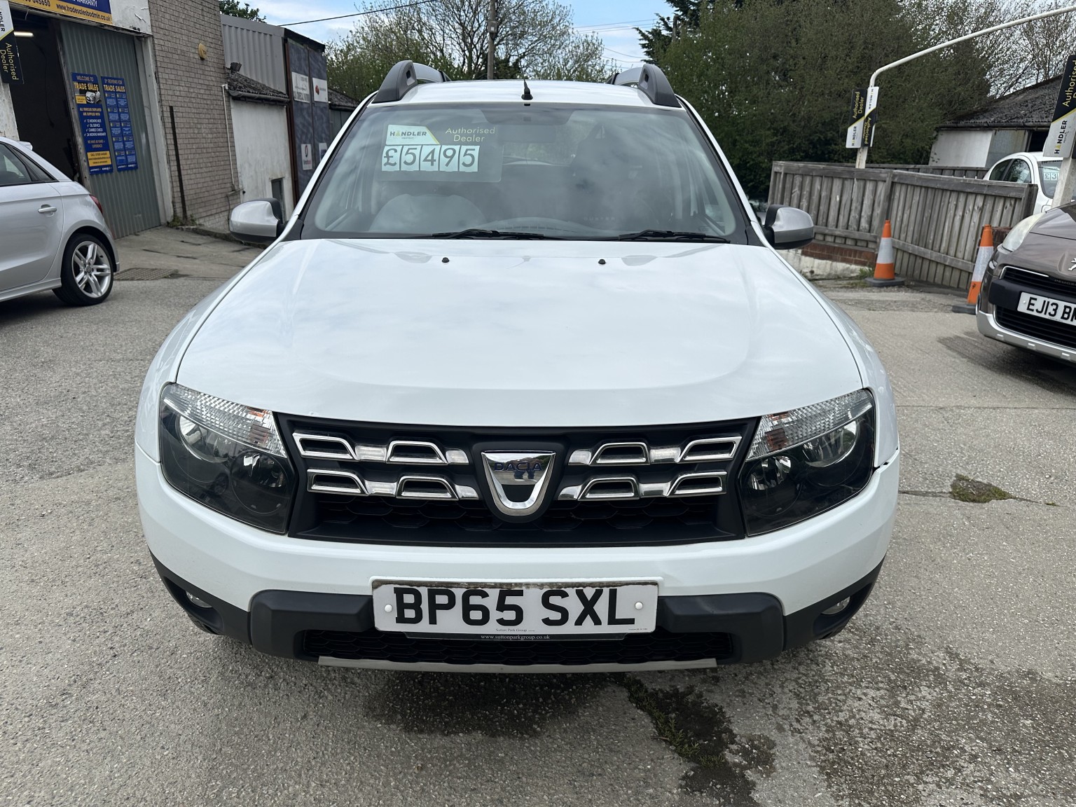 2016 Dacia DUSTER 1.5 Laureate dCi 110 4x2, exterior view 3