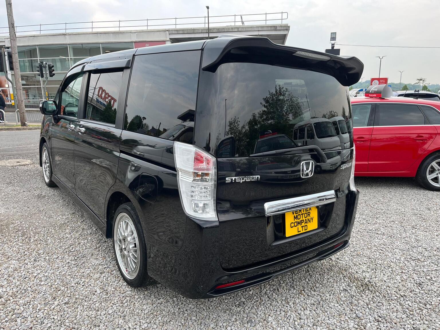 2011 Honda STEPWAGON Spada Z 2.0 Petrol Auto 5dr 8 Seater, exterior view 4