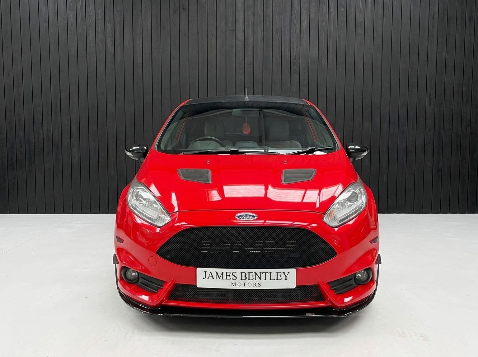 2017 Ford FIESTA 1.6T EcoBoost ST-3 Euro 6 3dr, exterior view 2