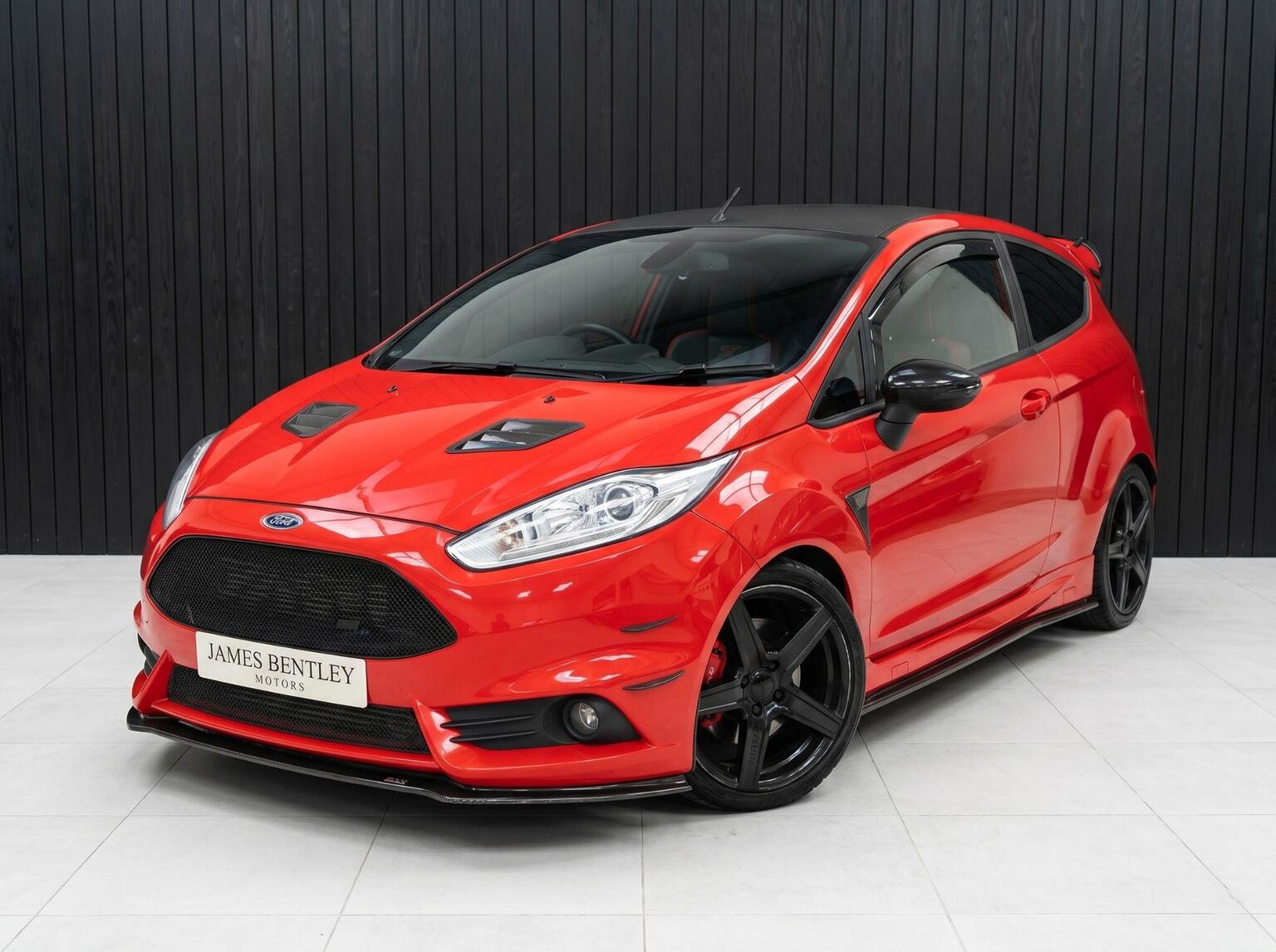 2017 Ford FIESTA 1.6T EcoBoost ST-3 Euro 6 3dr, exterior view 3
