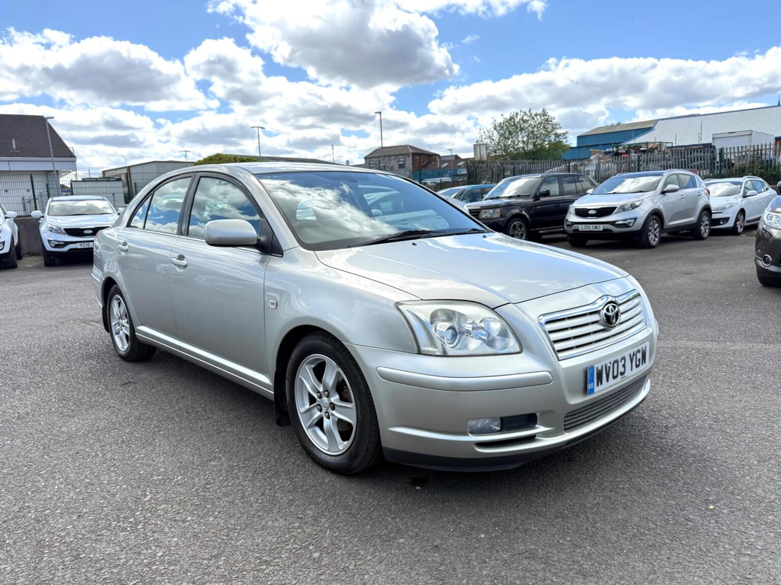2003 Toyota AVENSIS 1.8 VVT-i T3-X 5dr, exterior view 2
