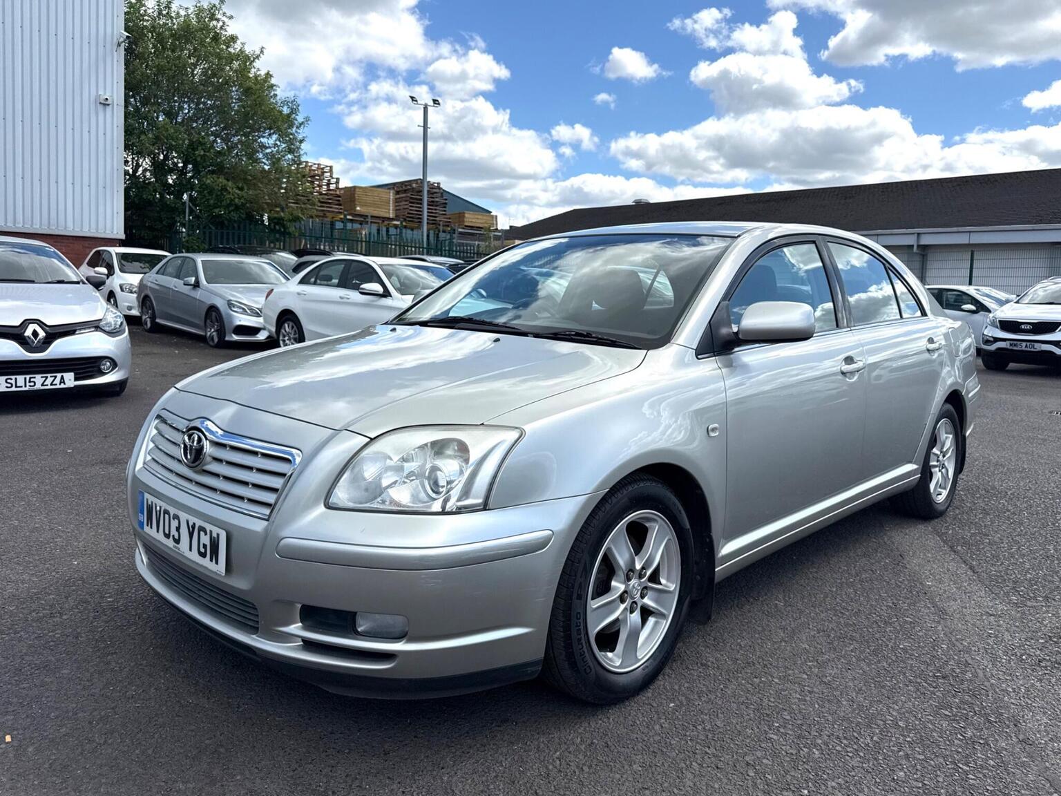 2003 Toyota AVENSIS 1.8 VVT-i T3-X 5dr, exterior view 3