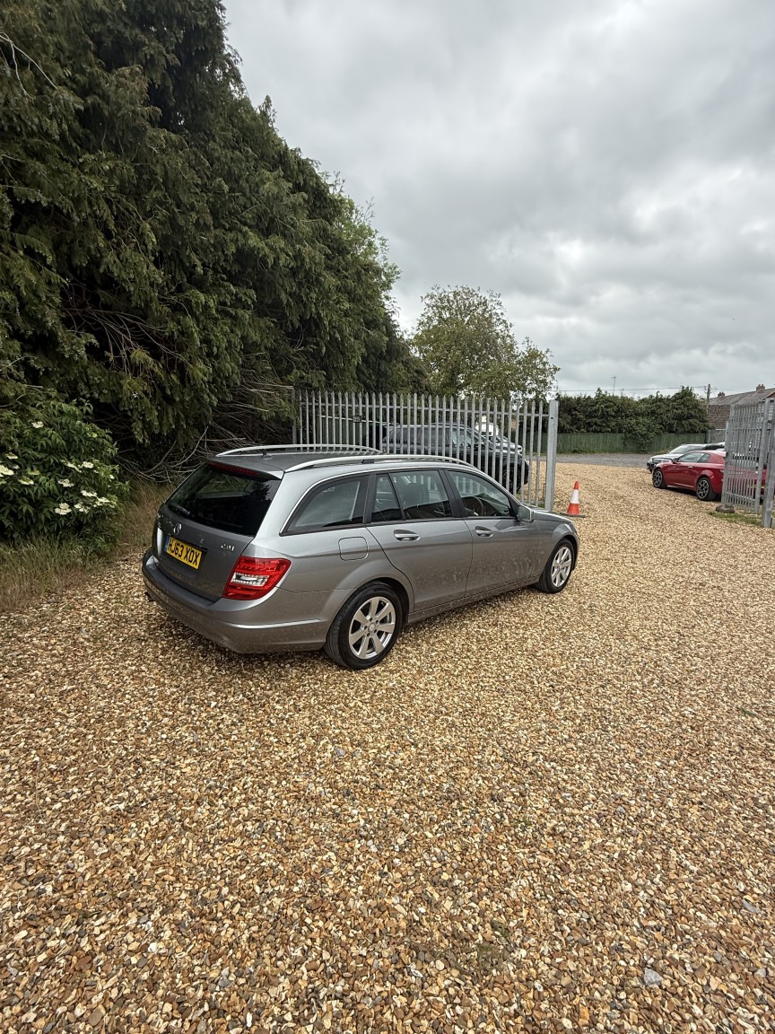 2013 Mercedes-Benz C CLASS 2.1 C220 CDI Executive SE, exterior view 3