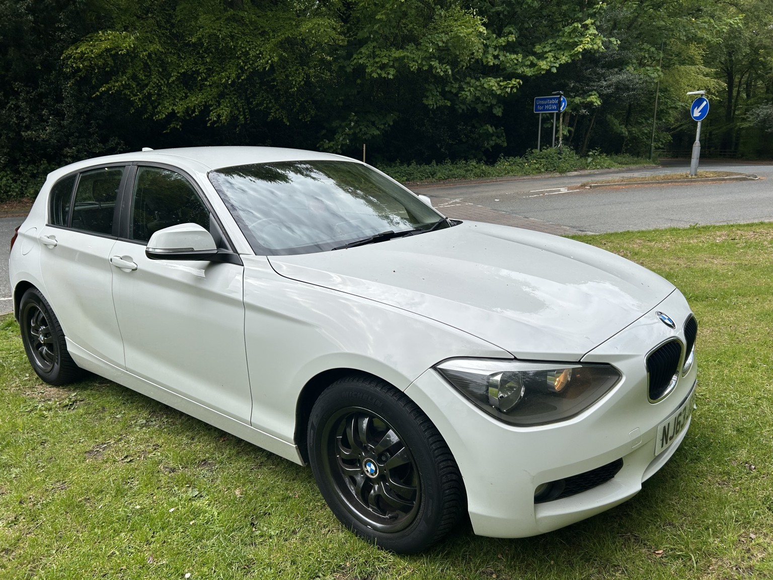 2013 BMW 1 SERIES 1.6 116d EfficientDynamics 5-door, exterior view 2