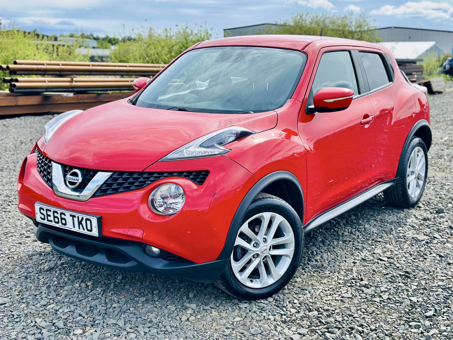2017 Nissan JUKE 1.2 DIG-T Acenta, exterior view 3