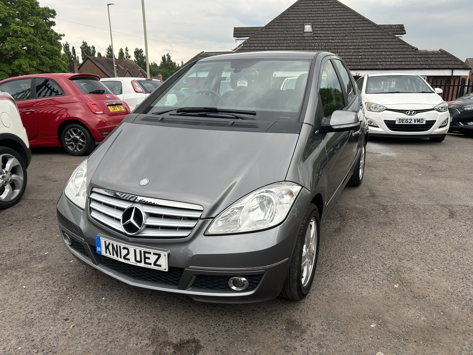 2012 Mercedes-Benz A CLASS 2.0 A180 CDI Avantgarde SE, exterior view 4
