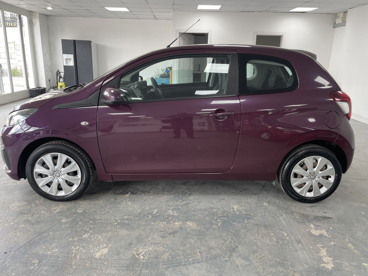 2017 Peugeot 108 1.0 Active, exterior view 3