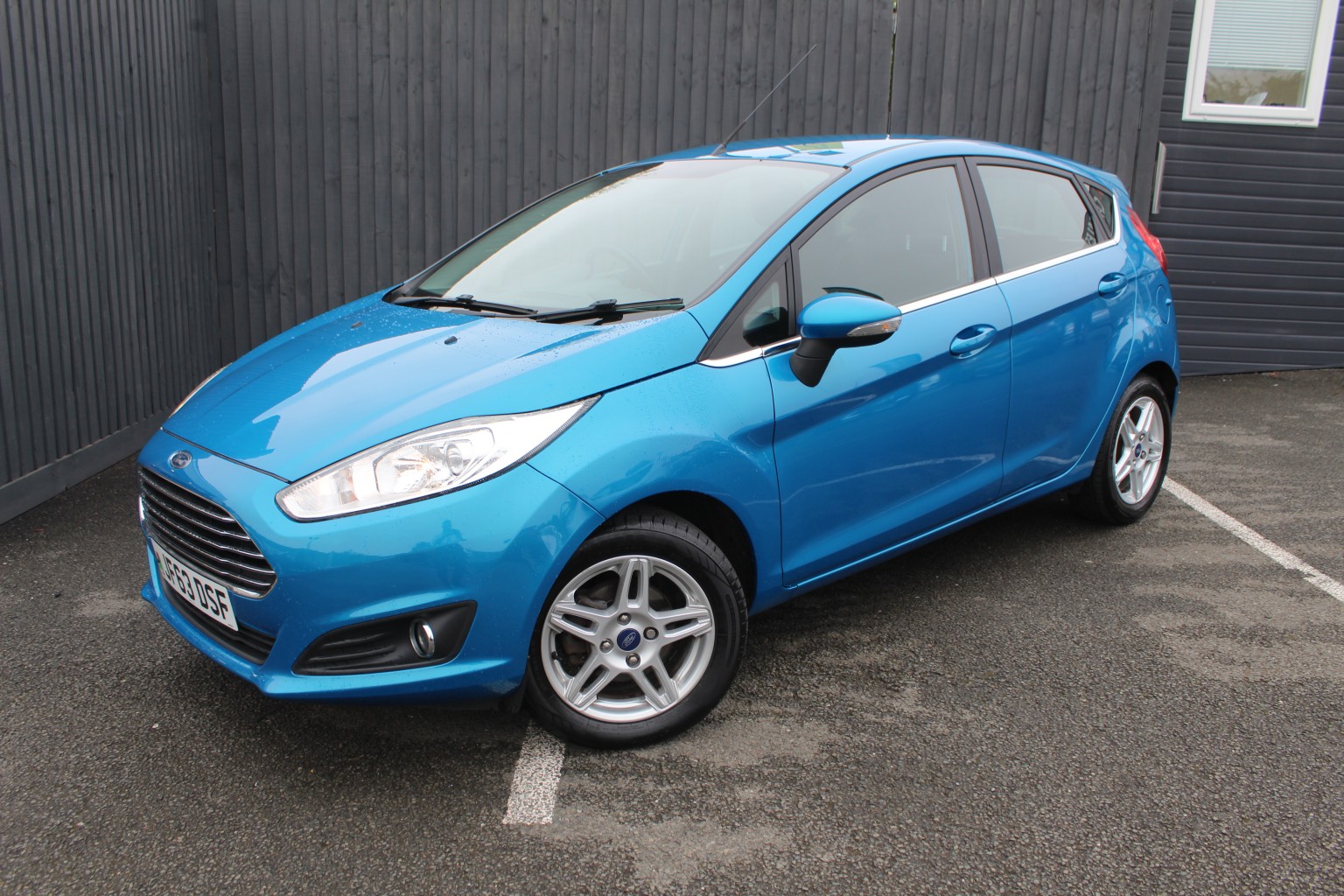 2014 Ford FIESTA 1.0 T EcoBoost Zetec, exterior view 3