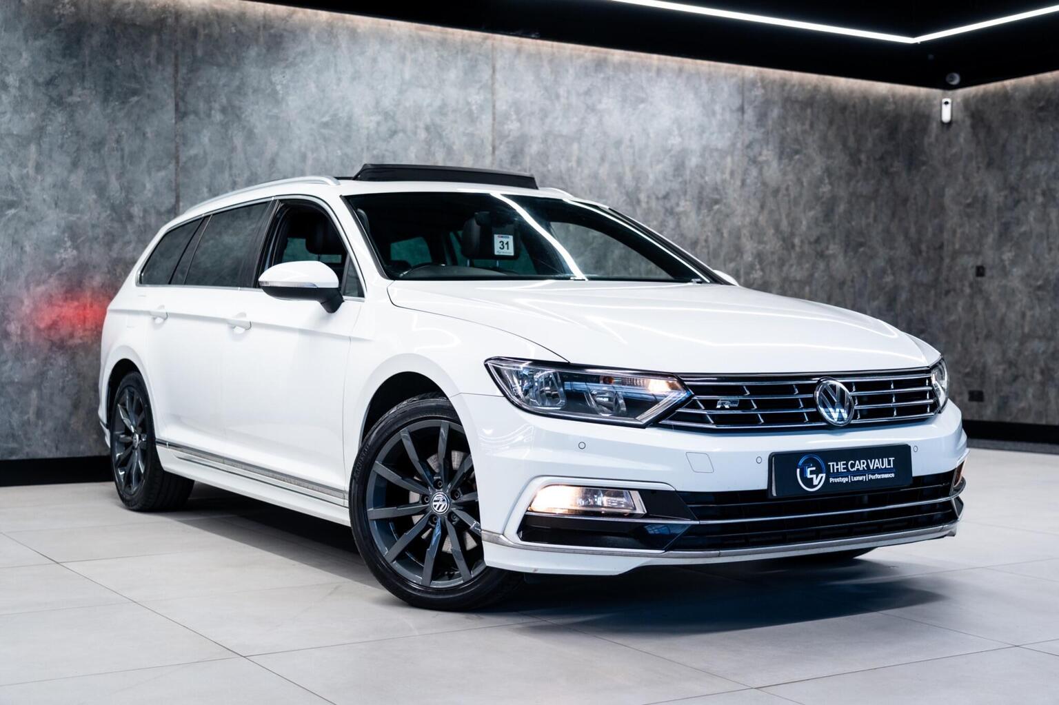 2018 Volkswagen PASSAT 2.0 TDI R-Line Euro 6 (s/s) 5dr for sale, exterior front view
