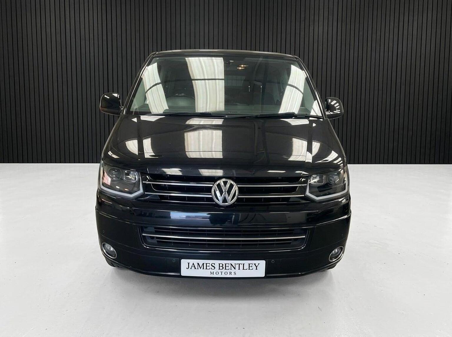 2013 Volkswagen CARAVELLE 2.0 BiTDI BlueMotion Tech Executive DSG 4Motion Euro 5 (s/s) 5dr, exterior view 2