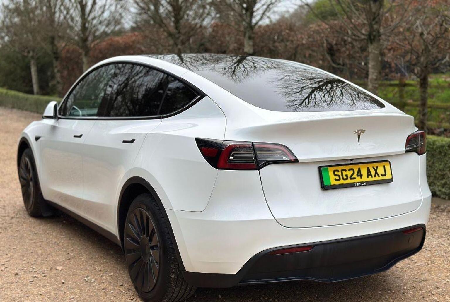 2024 Tesla MODEL Y Auto RWD 5dr, exterior view 4