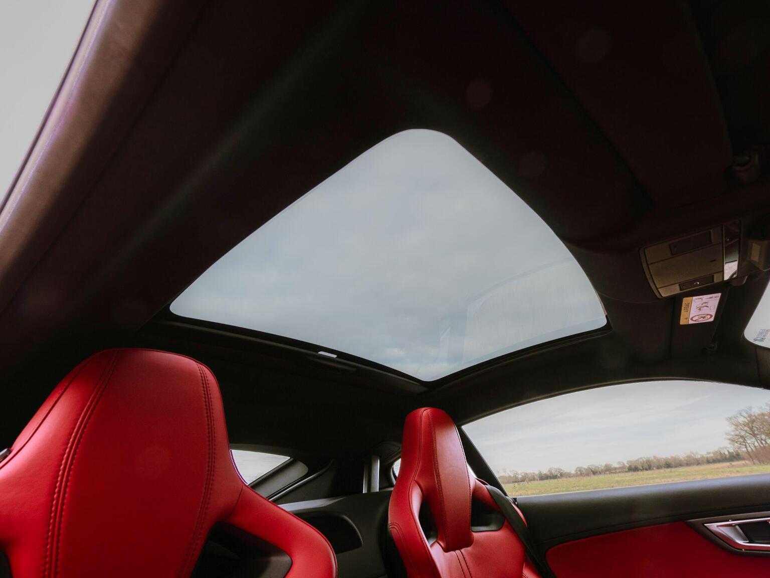 2015 Jaguar F-TYPE 3.0 V6 Auto Euro 6 (s/s) 2dr, exterior view 3