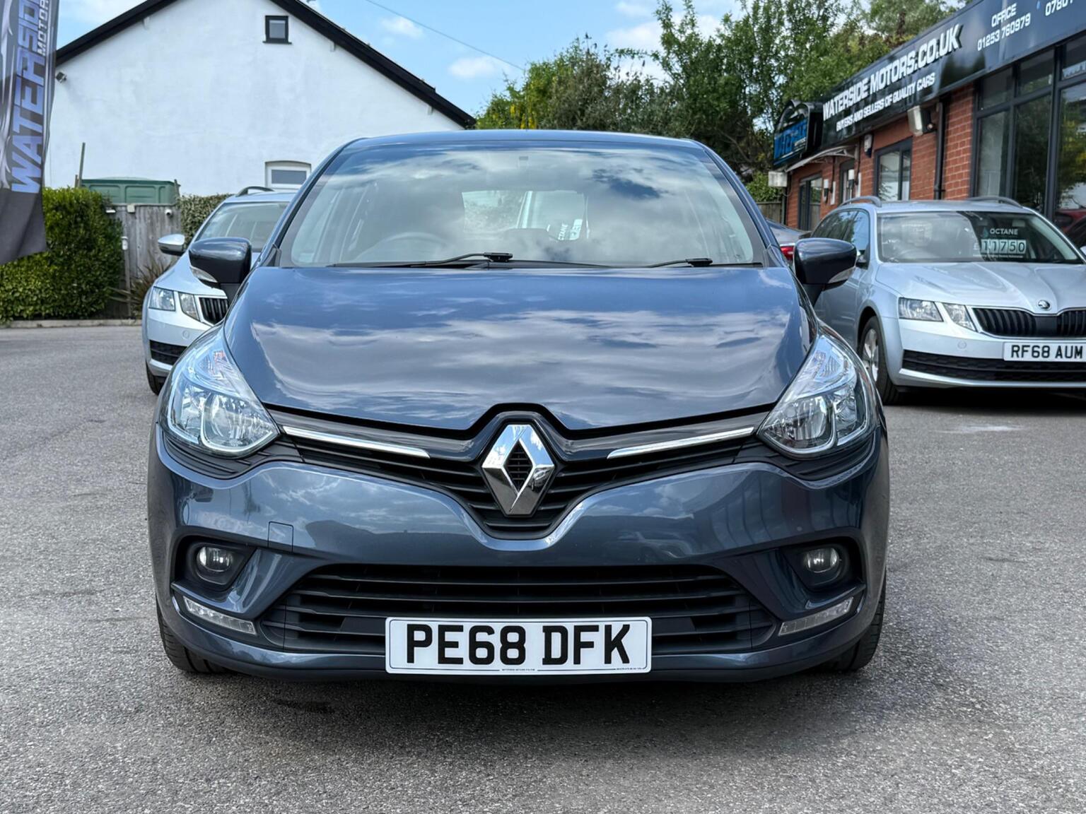 2019 Renault CLIO 1.5 dCi Play Euro 6 (s/s) 5dr, exterior view 2