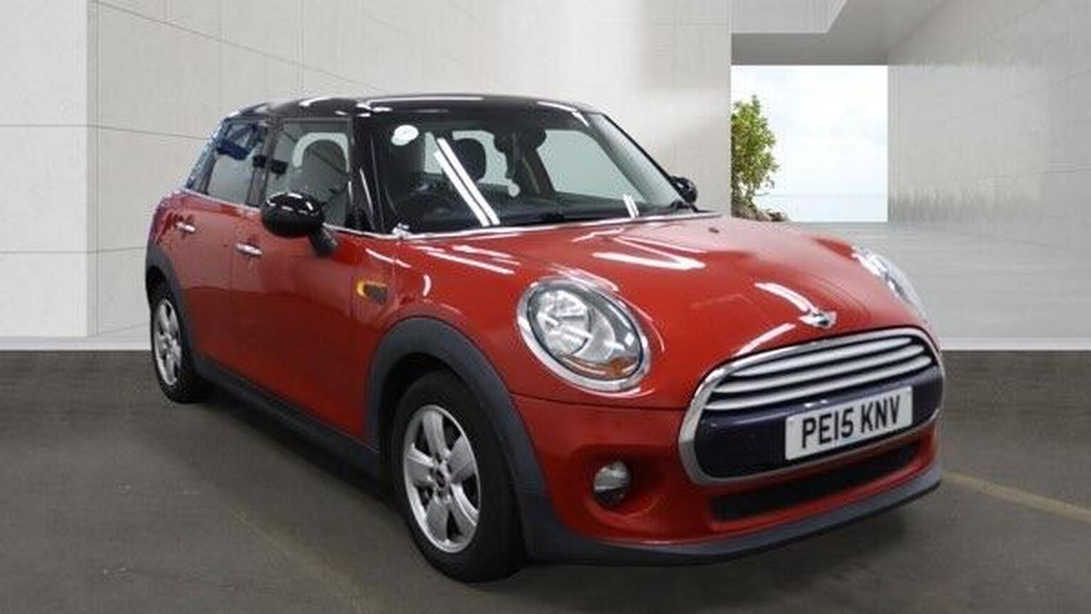 2015 MINI HATCH 1.5 Cooper D Auto Euro 6 (s/s) 5dr