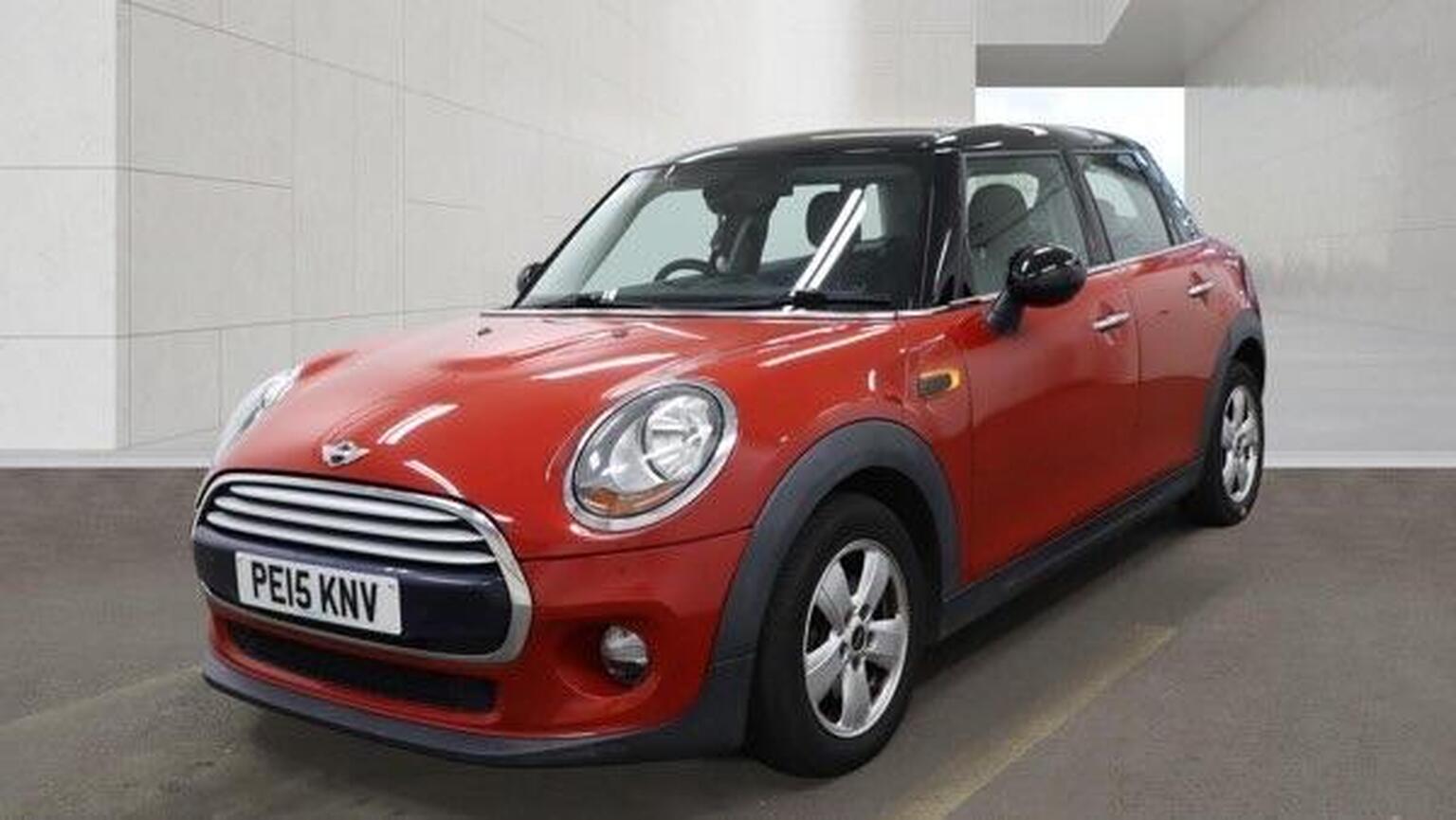 2015 MINI HATCH 1.5 Cooper D Auto Euro 6 (s/s) 5dr, exterior view 4