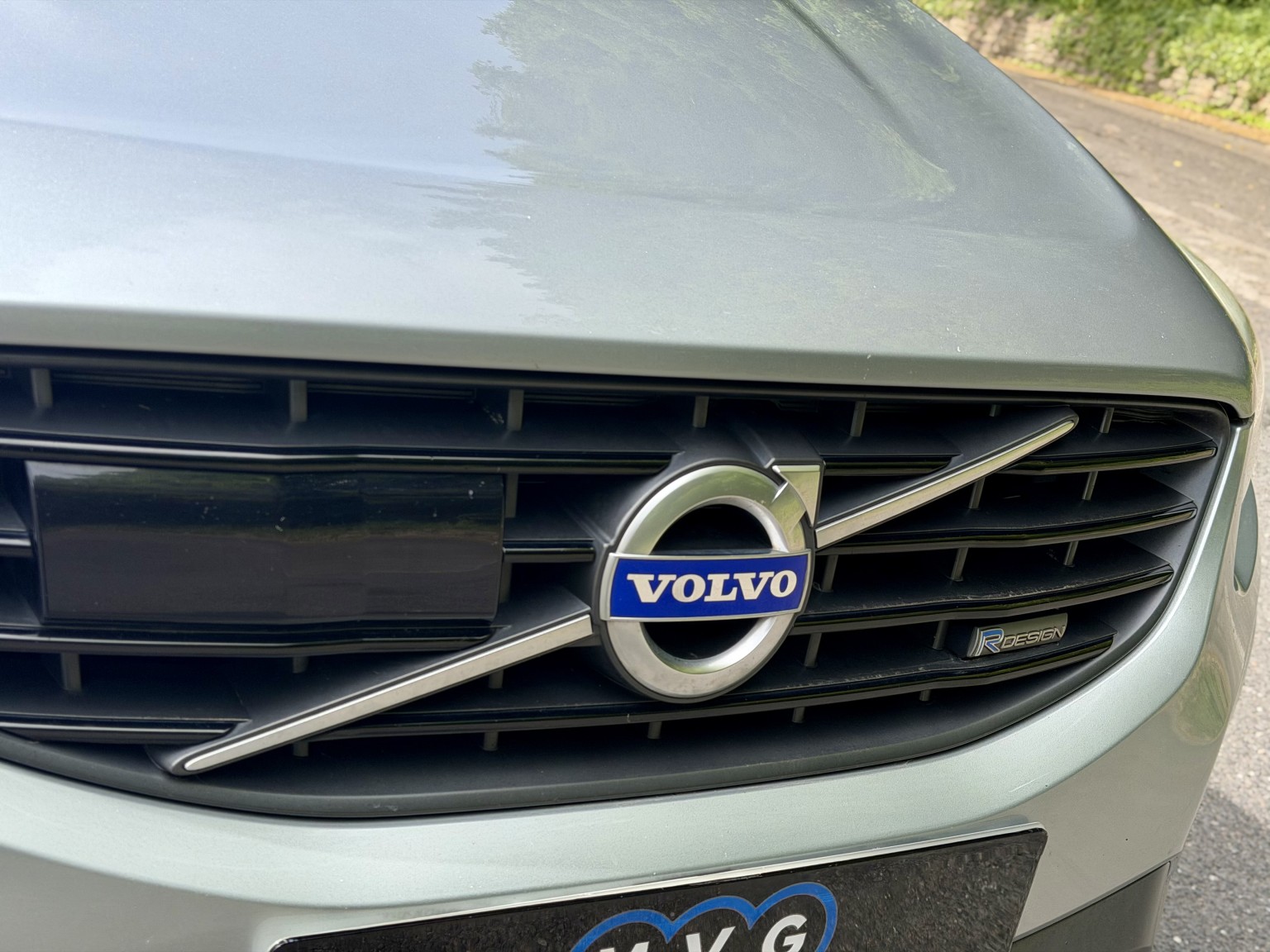 2015 Volvo XC60 2.0 R-Design Lux Nav Geartronic D4  (181hp), exterior view 4