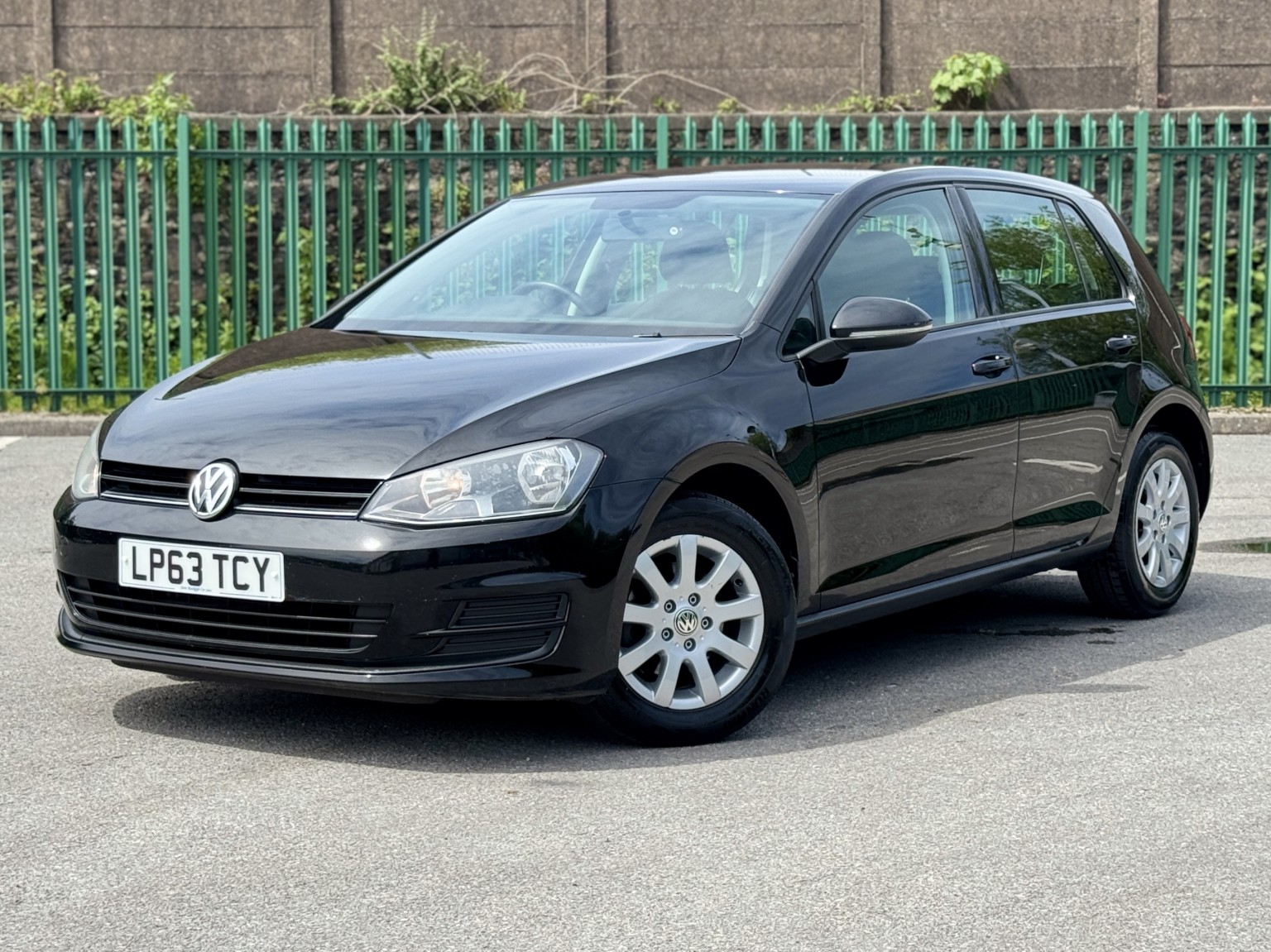2014 Volkswagen GOLF 1.6 TDI BlueMotion Tech S, exterior view 3