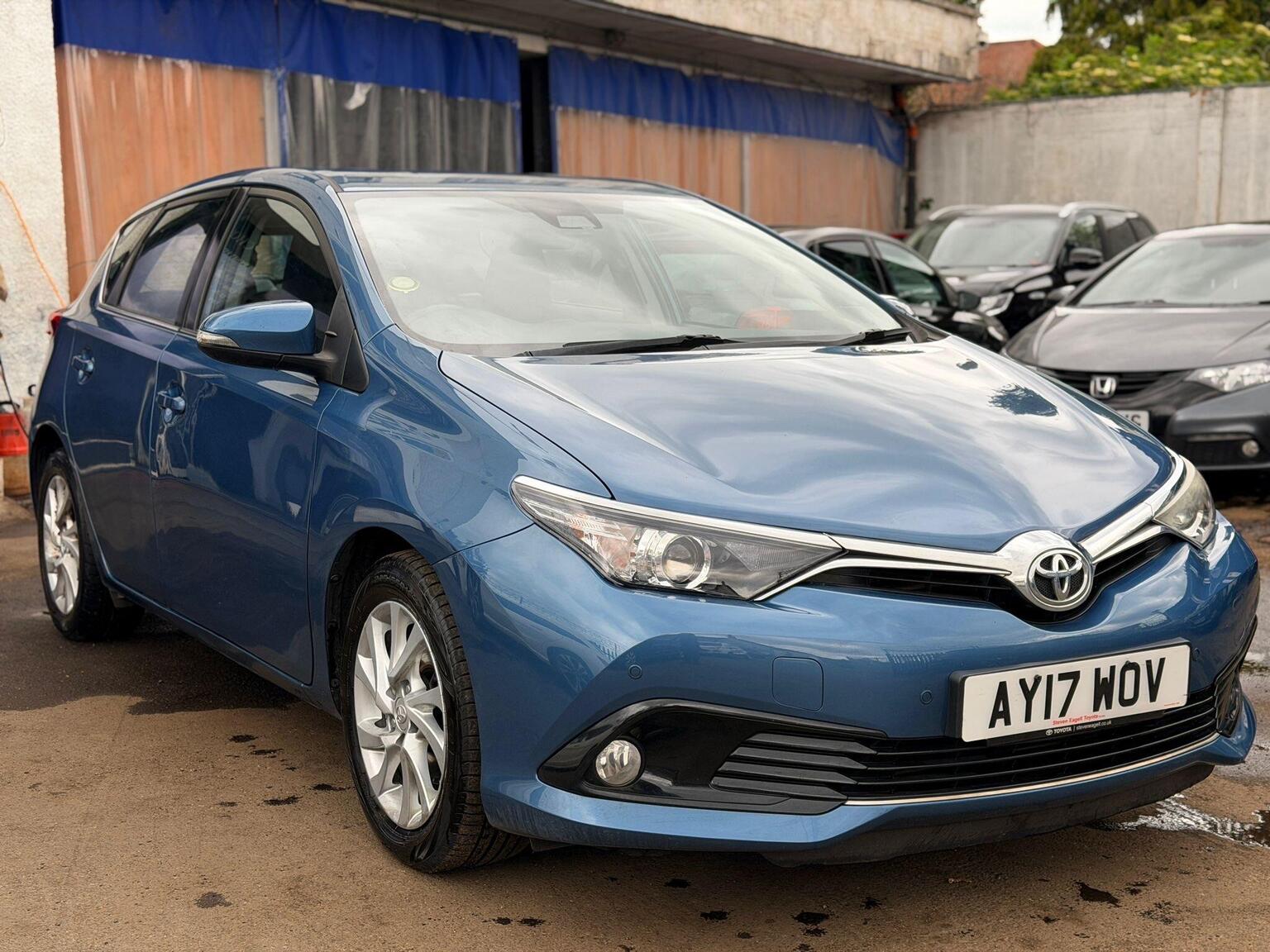2017 Toyota AURIS 1.2 VVT-i Business Edition CVT Euro 6 (s/s) 5dr (Safety Sense) for sale, exterior front view