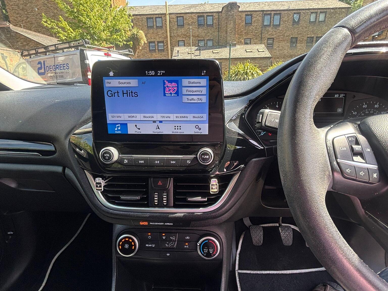 2019 Ford FIESTA 1.0T EcoBoost Zetec Euro 6 (s/s) 5dr, exterior view 4