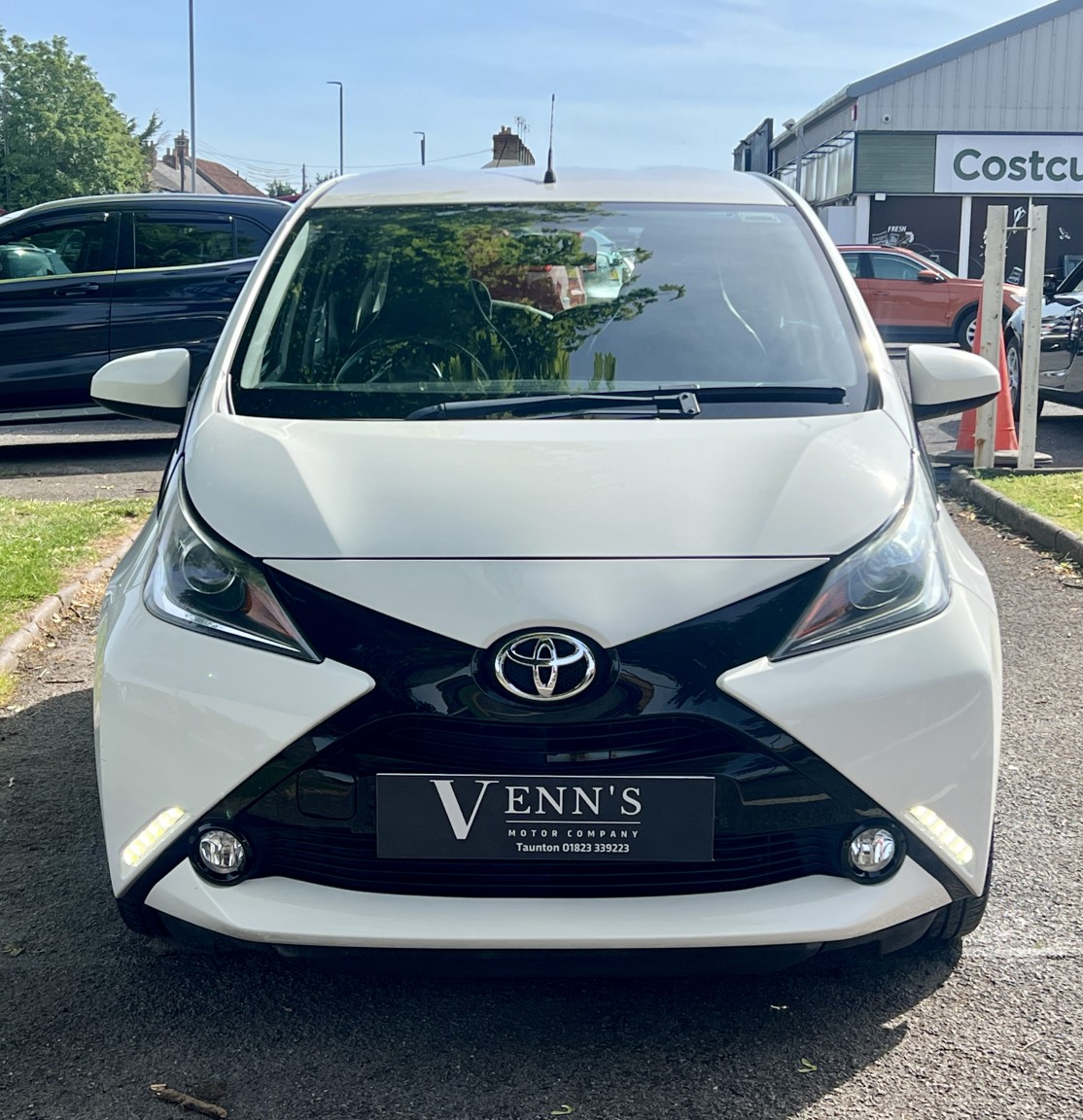 2015 Toyota AYGO 1.0 VVT-i X-Pression AUTOMATIC, exterior view 2