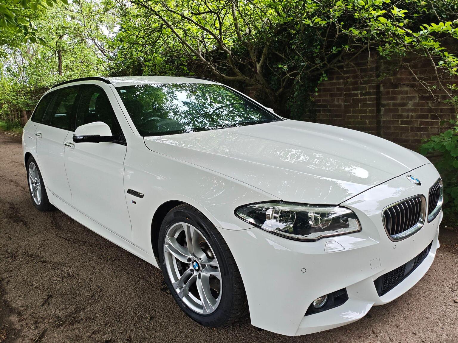 2015 BMW 5 SERIES 2.0 520d M Sport Touring Auto Euro 6 (s/s) 5dr