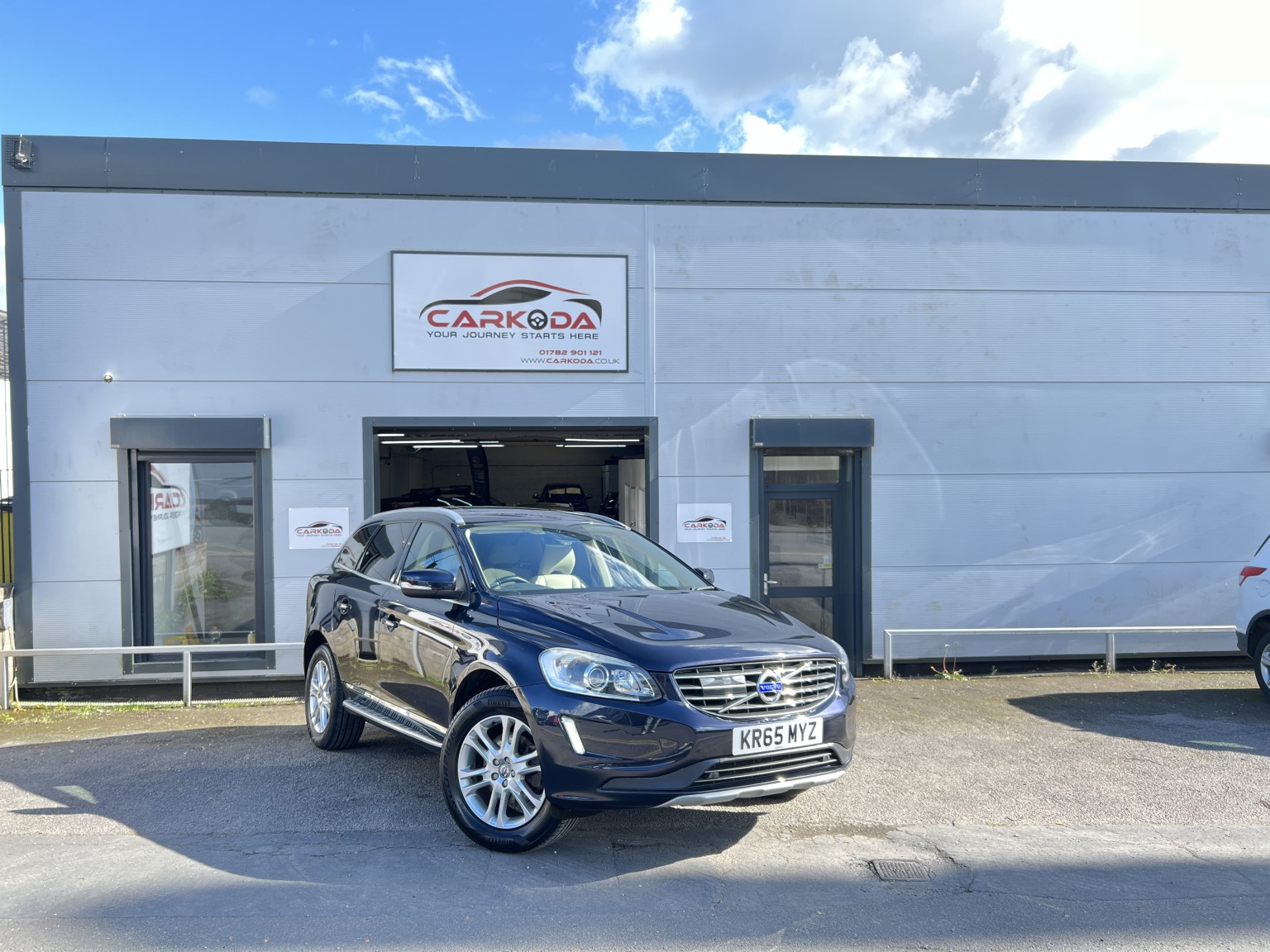 2015 VOLVO XC60 2.4 SE Lux D4 AWD