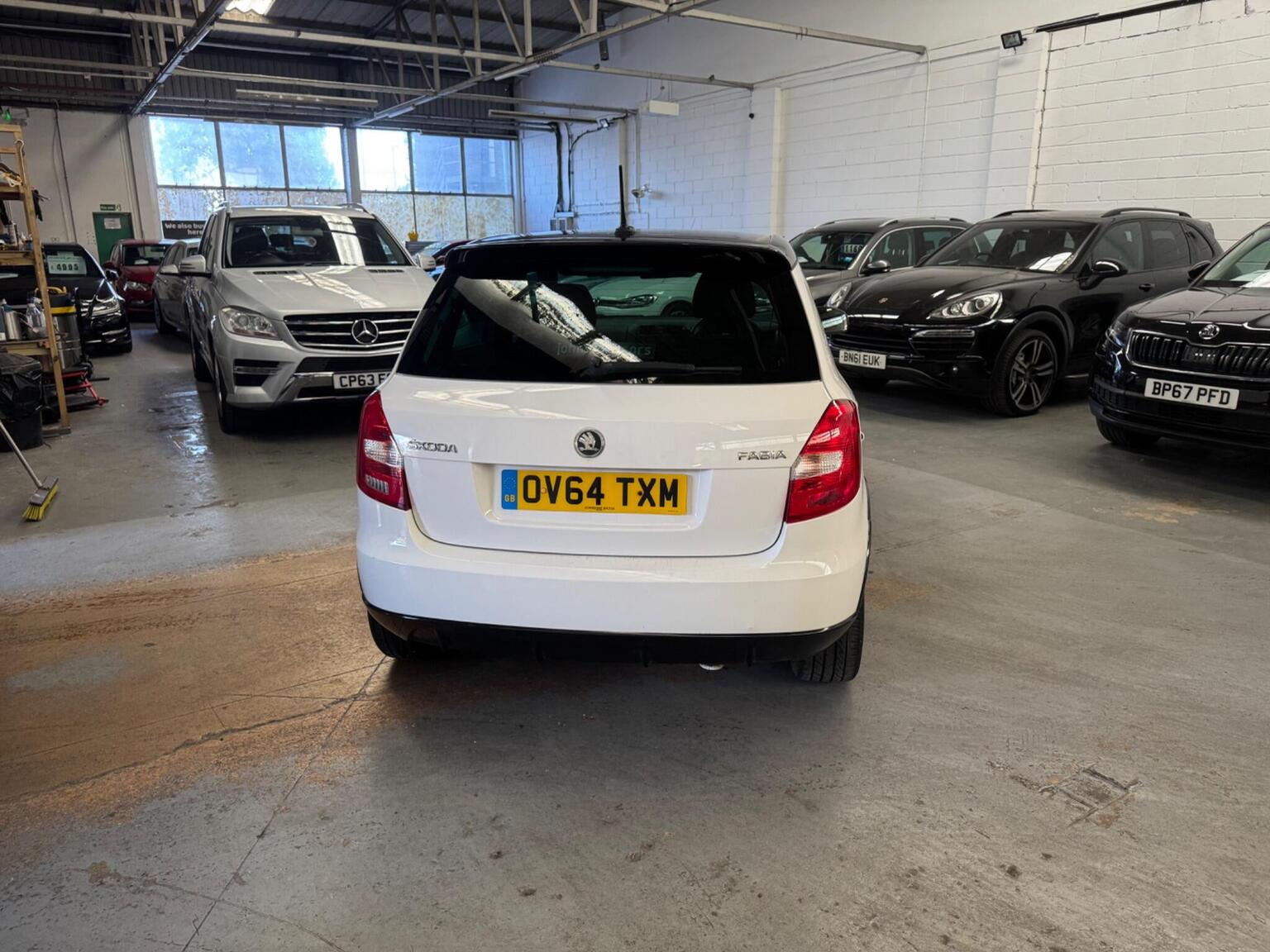 2014 Skoda FABIA 1.2 TSI Black Edition Euro 5 5dr, exterior view 3